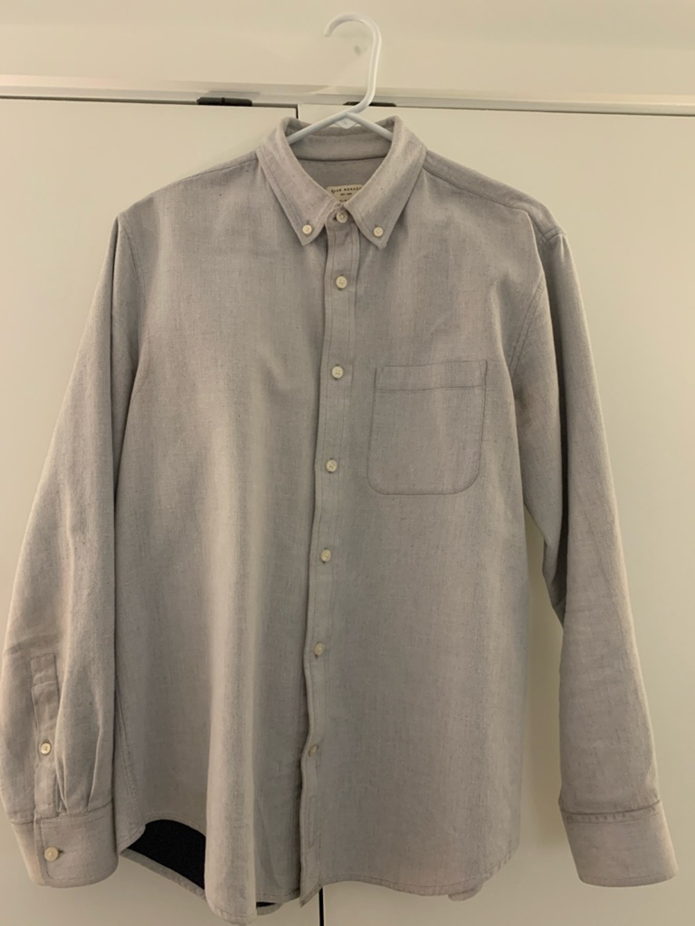 Club Monaco Light Gray Long-Sleeve Button-Down Shirt